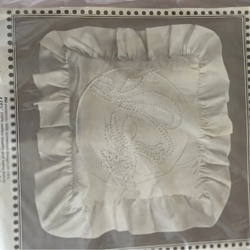 Vintage Cream Ruffled Pillow Sham with Textured Detail